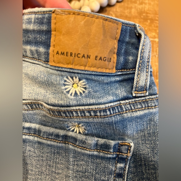 American Eagle Daisy Jean Shorts - Picture 6 of 11